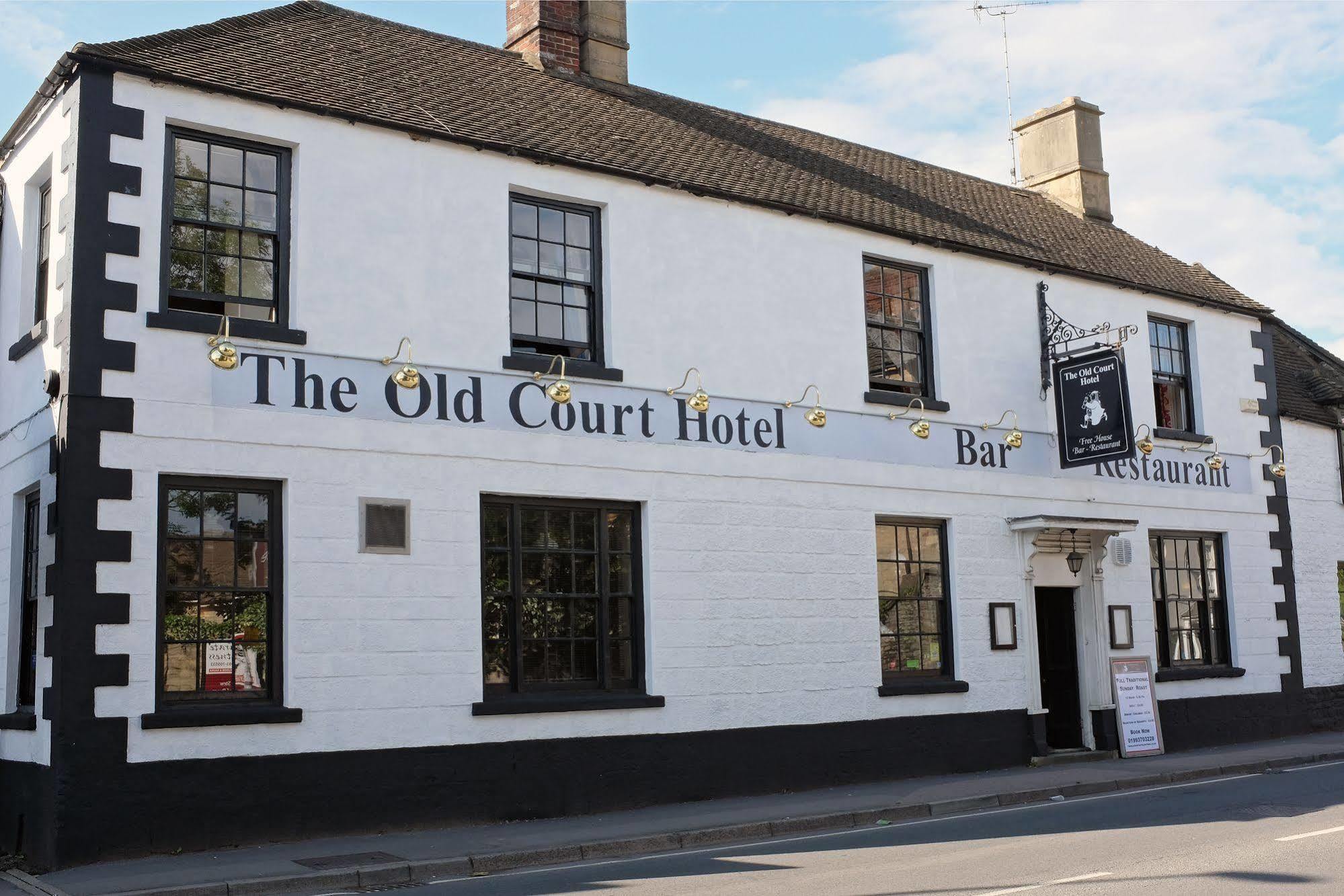 The Old Court Hotel Witney Esterno foto