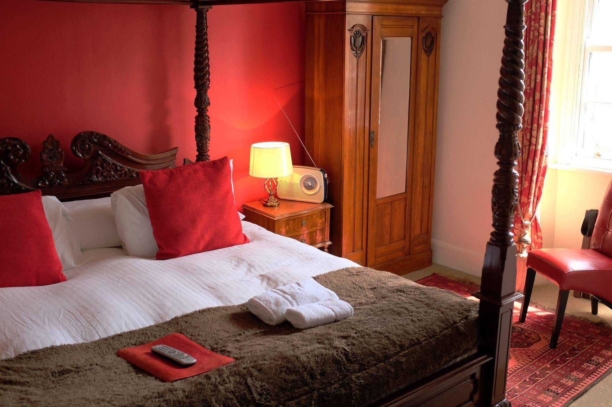 The Old Court Hotel Witney Esterno foto